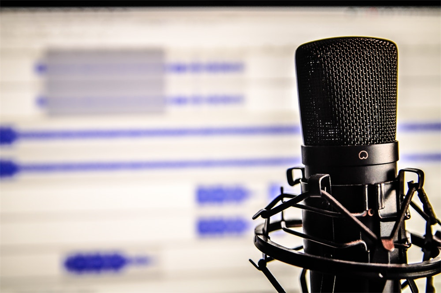 35 Dental Podcasts Everyone's Talking About