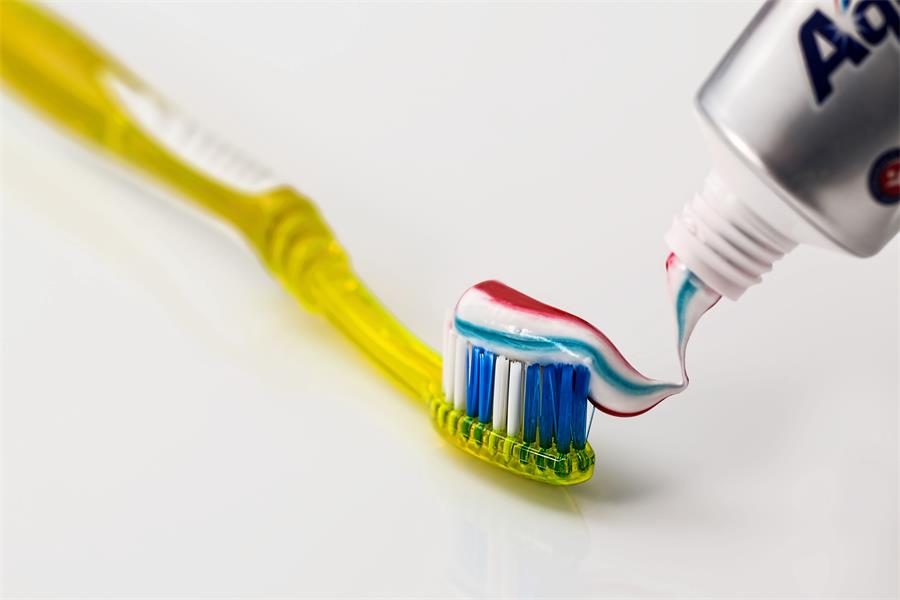 DIY Mouthwash and Toothpaste