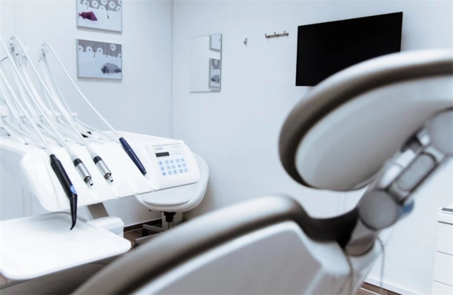 Enhancing Patient Care with Intraoral Scanners: A Step Toward Comfort and Accuracy